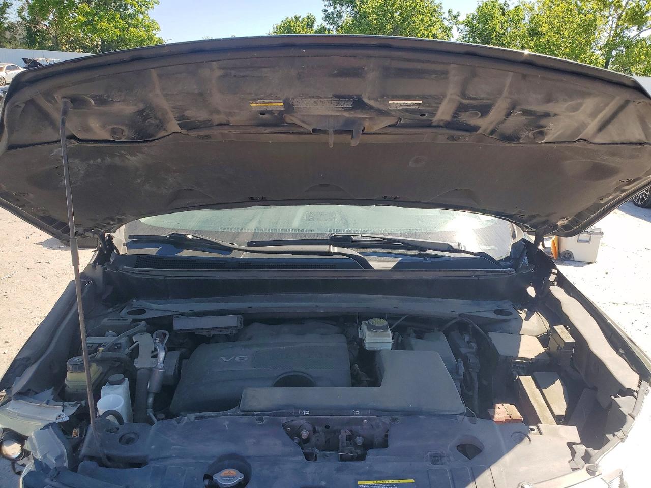 Nissan Pathfinder S