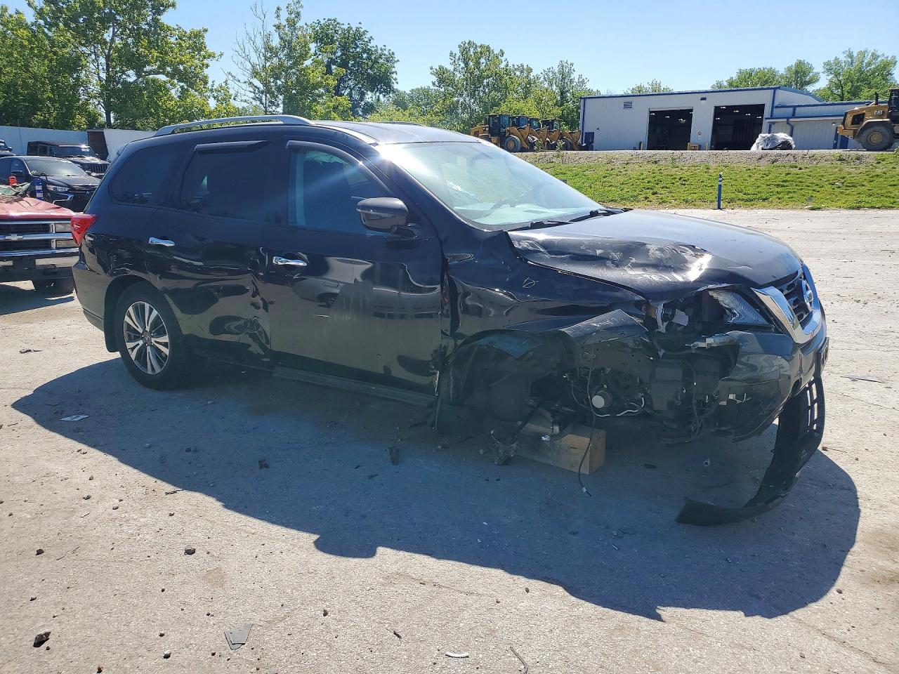 Nissan Pathfinder S