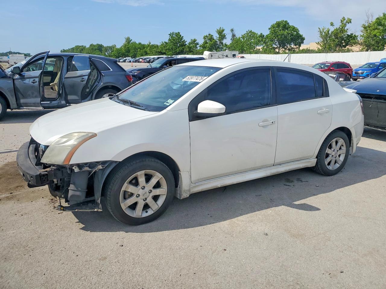 Salvage Nissan Sentra Image