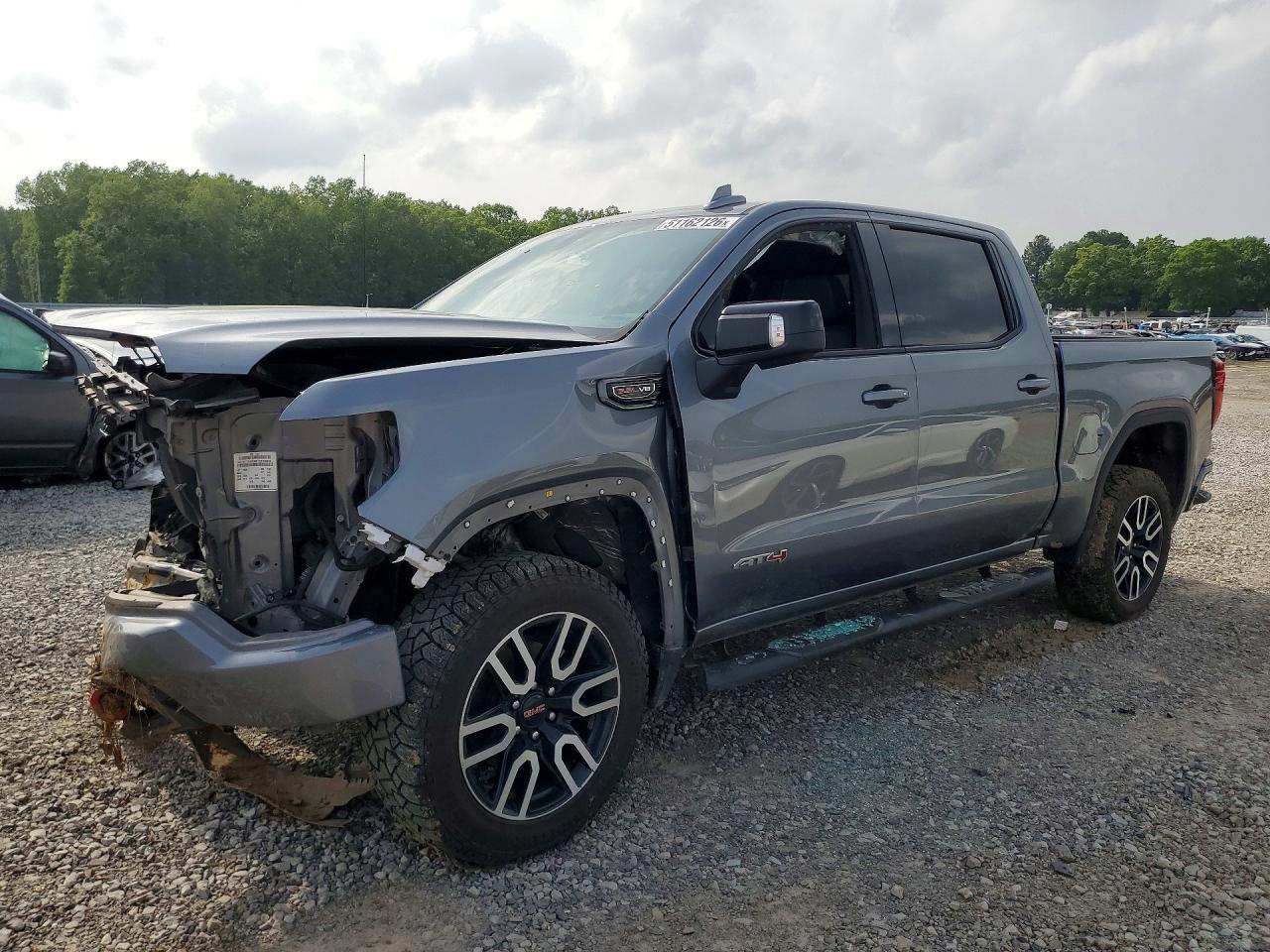 Salvage GMC Sierra Image