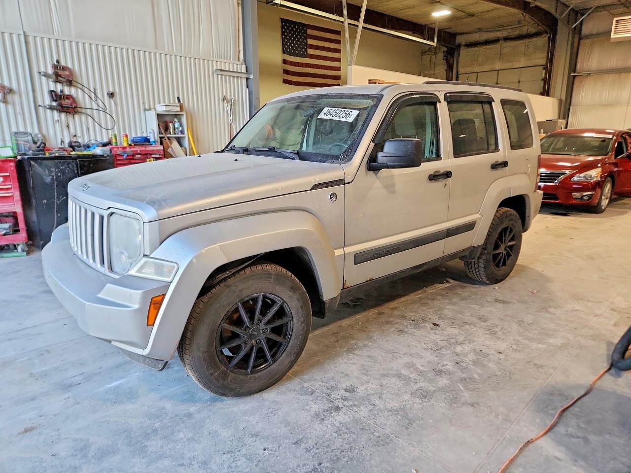 Salvage Jeep Liberty Image