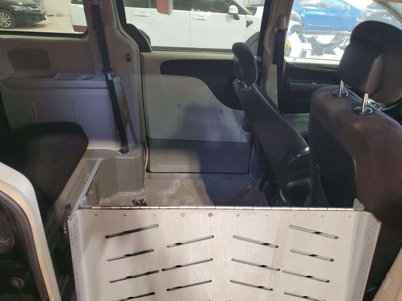 Dodge Caravan Crew
