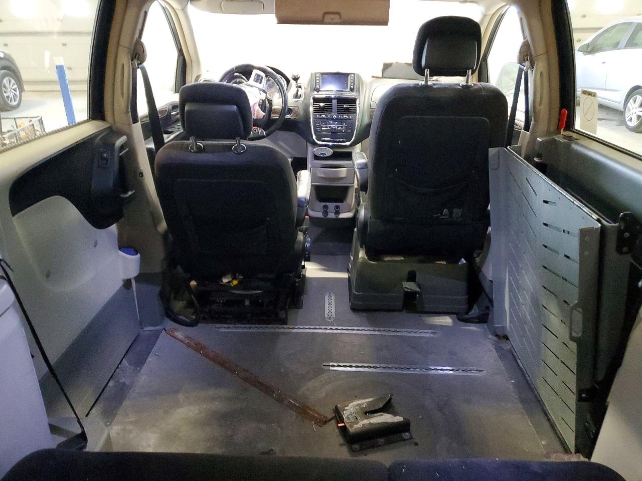 Dodge Caravan Crew
