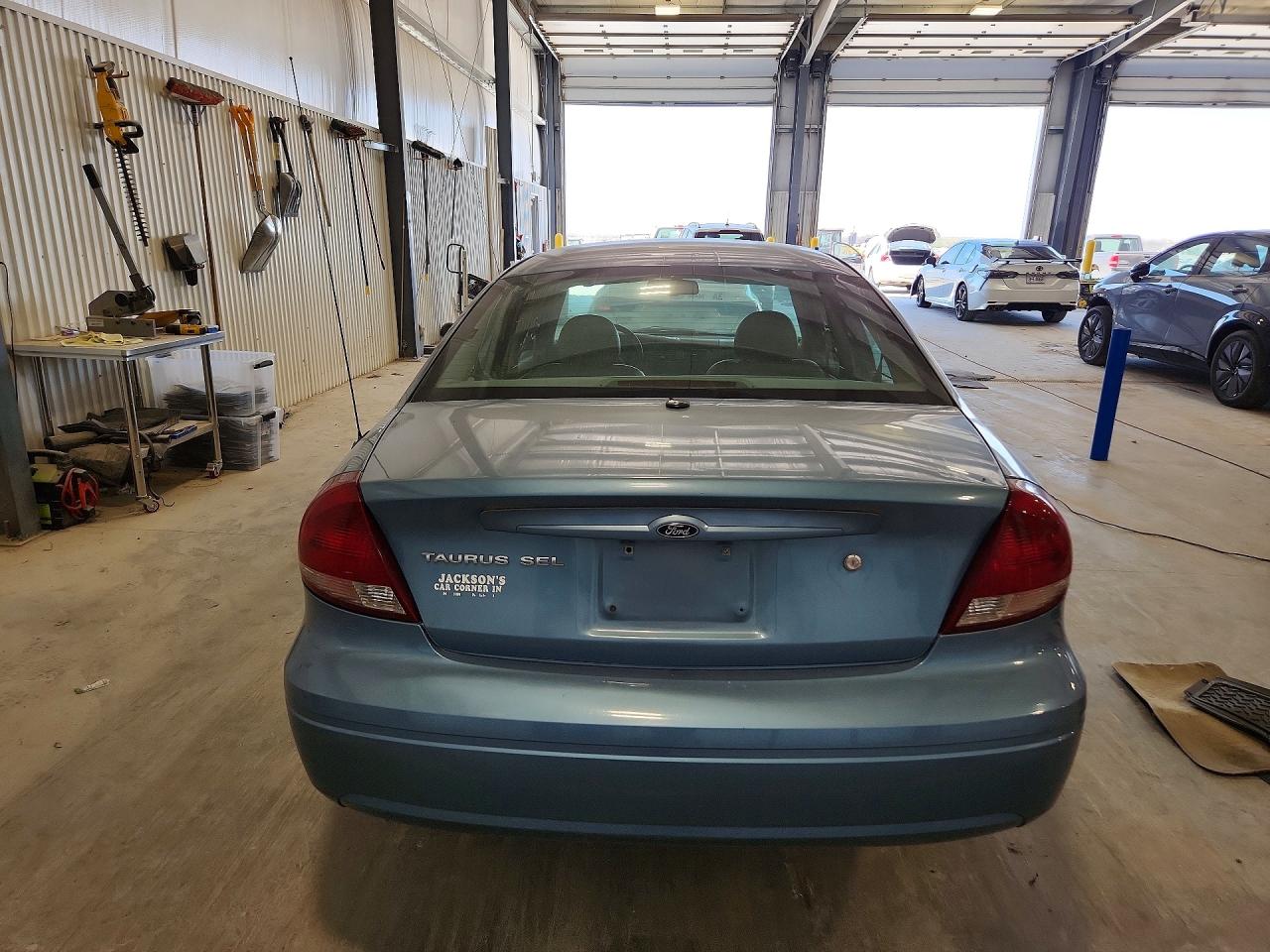 Ford Taurus Sel