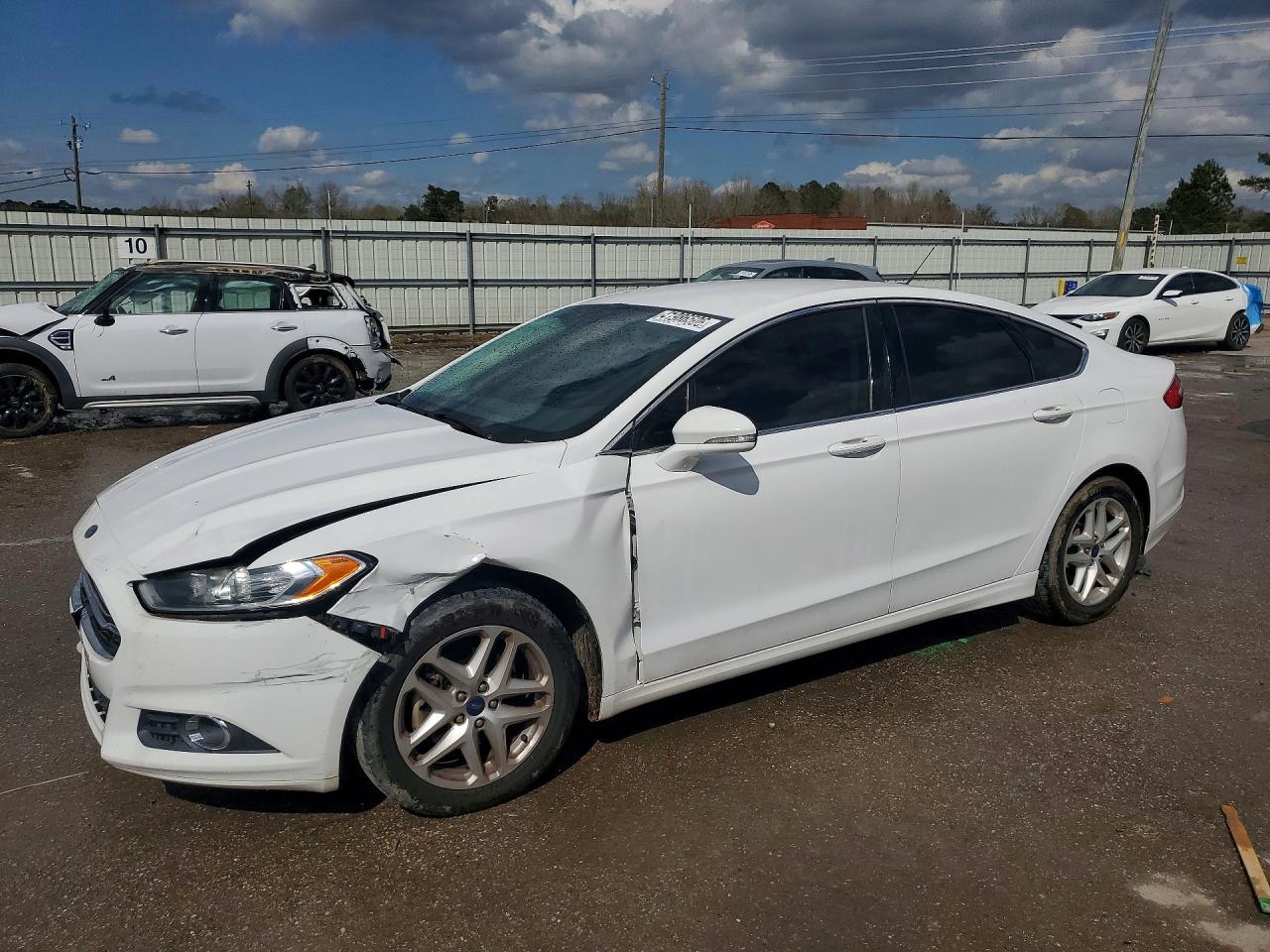 Salvage Ford Fusion Image