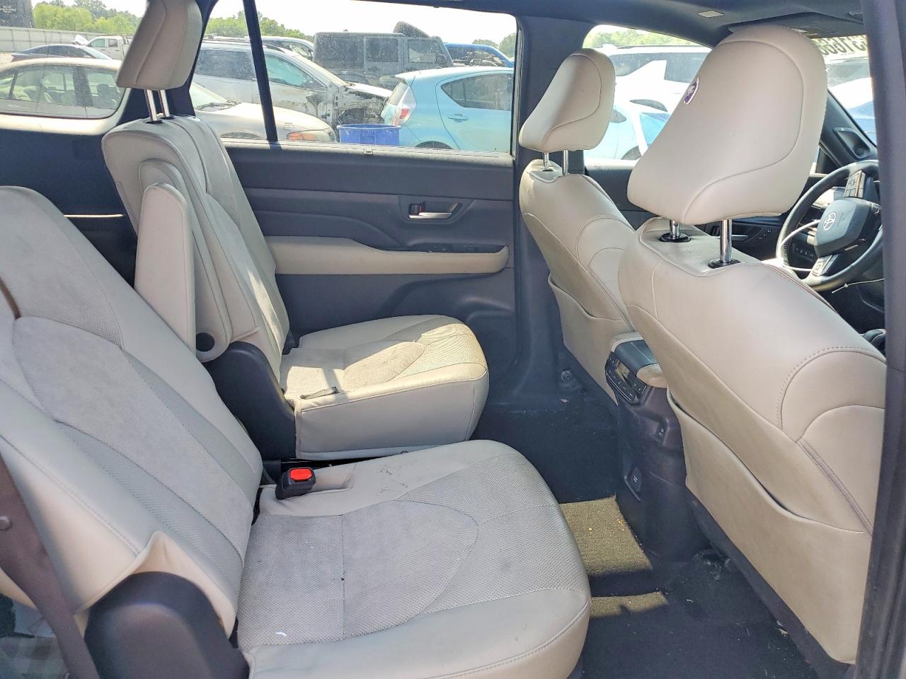 Toyota Grand High Max Platinum