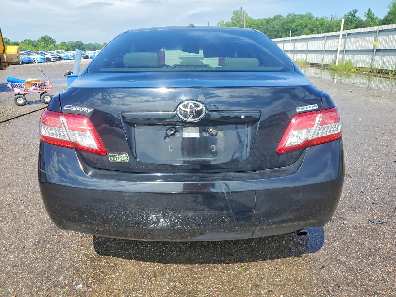 Toyota Camry Base