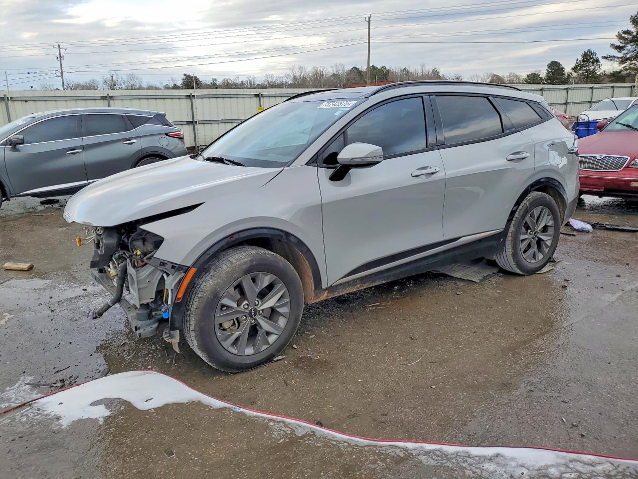 Salvage Kia Sportage Image