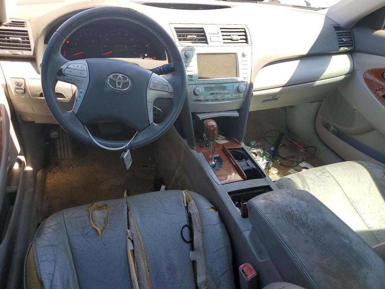 Toyota Camry Xle V6
