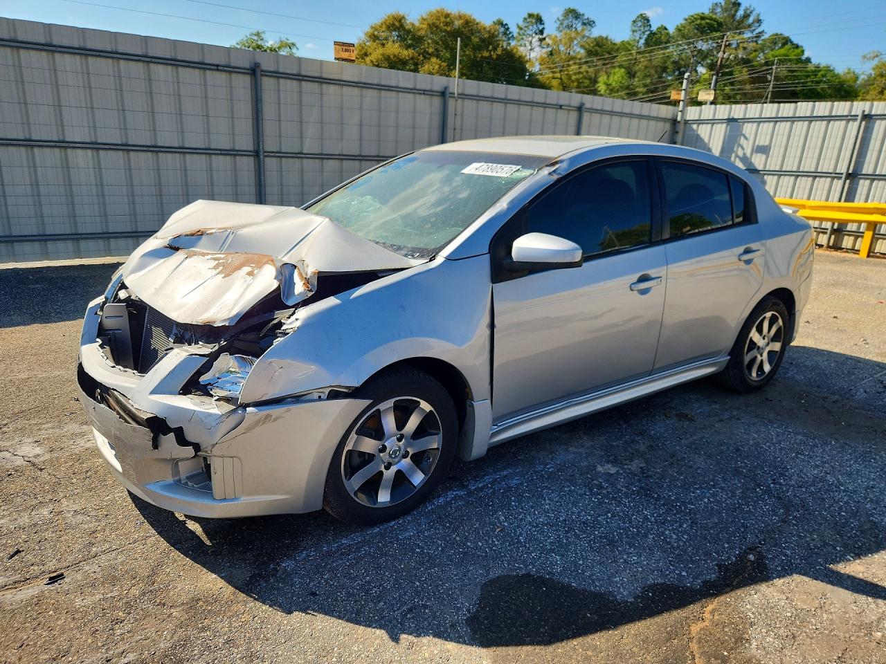Salvage Nissan Sentra Image