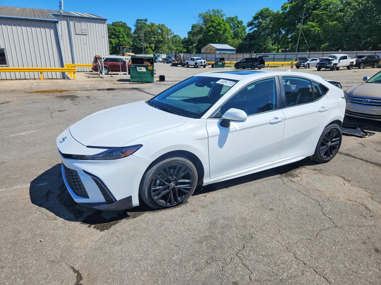 Salvage Toyota Camry Image