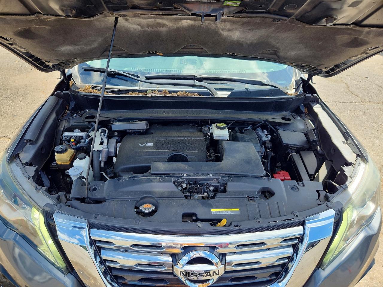 Nissan Pathfinder S