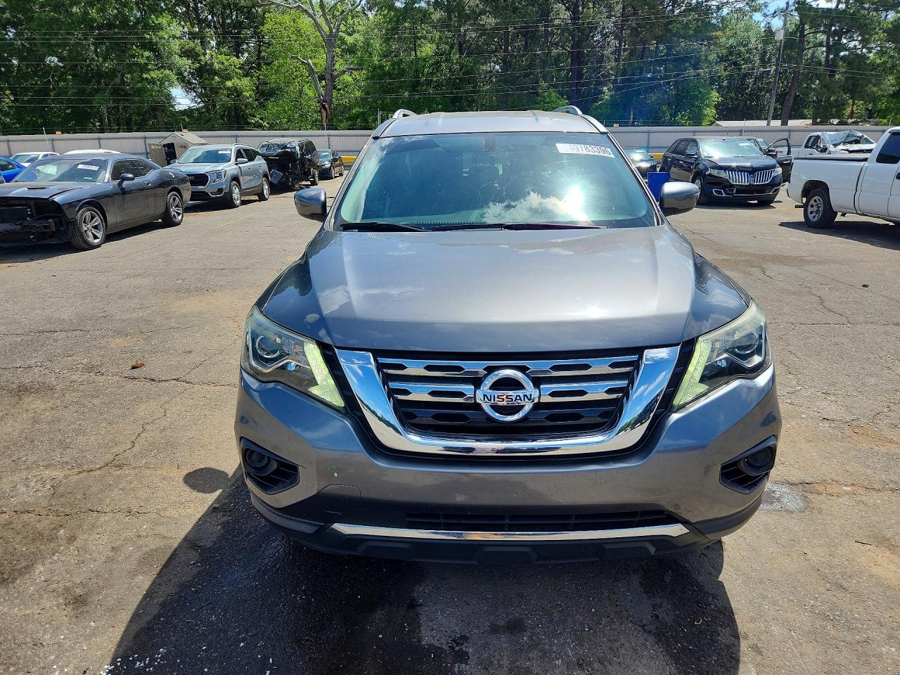 Nissan Pathfinder S