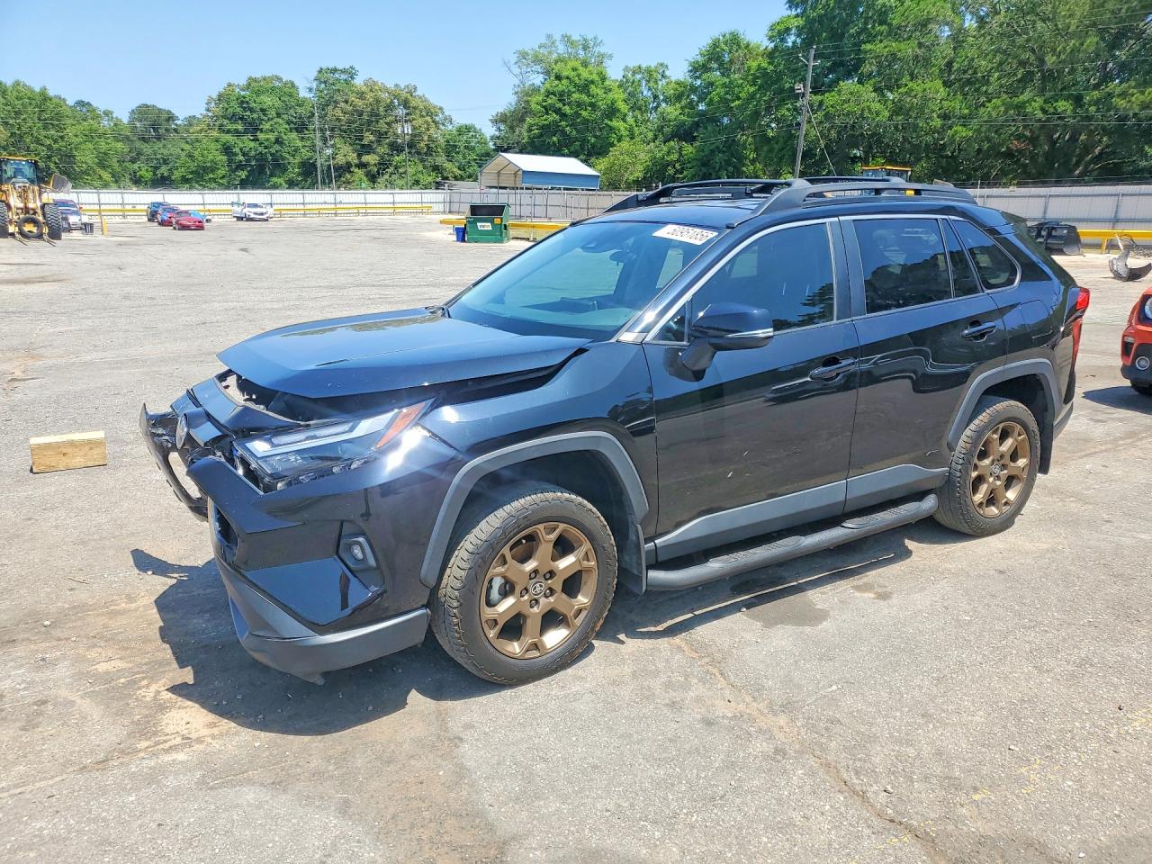 Salvage Toyota RAV4 Image