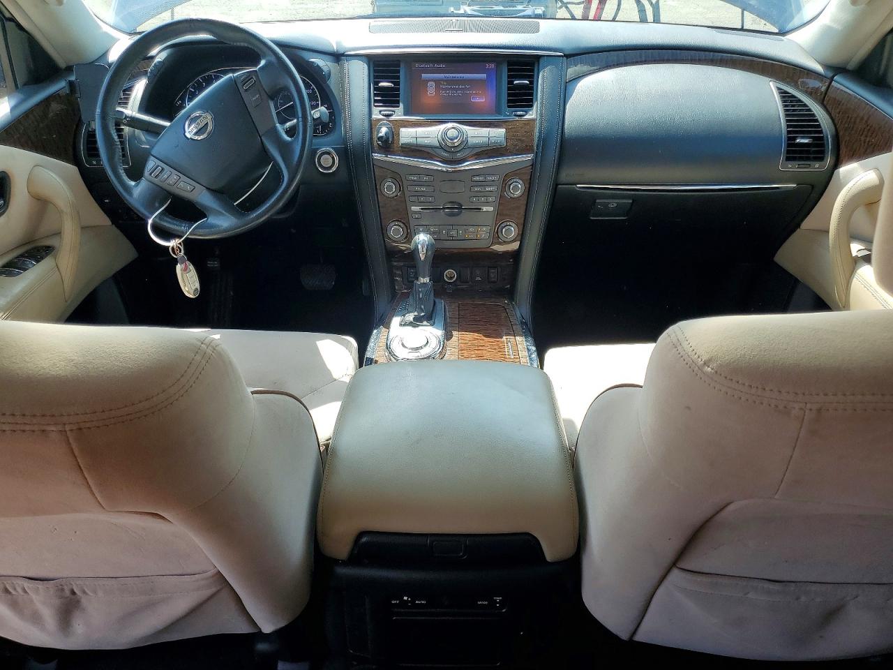 Nissan Armada Sv
