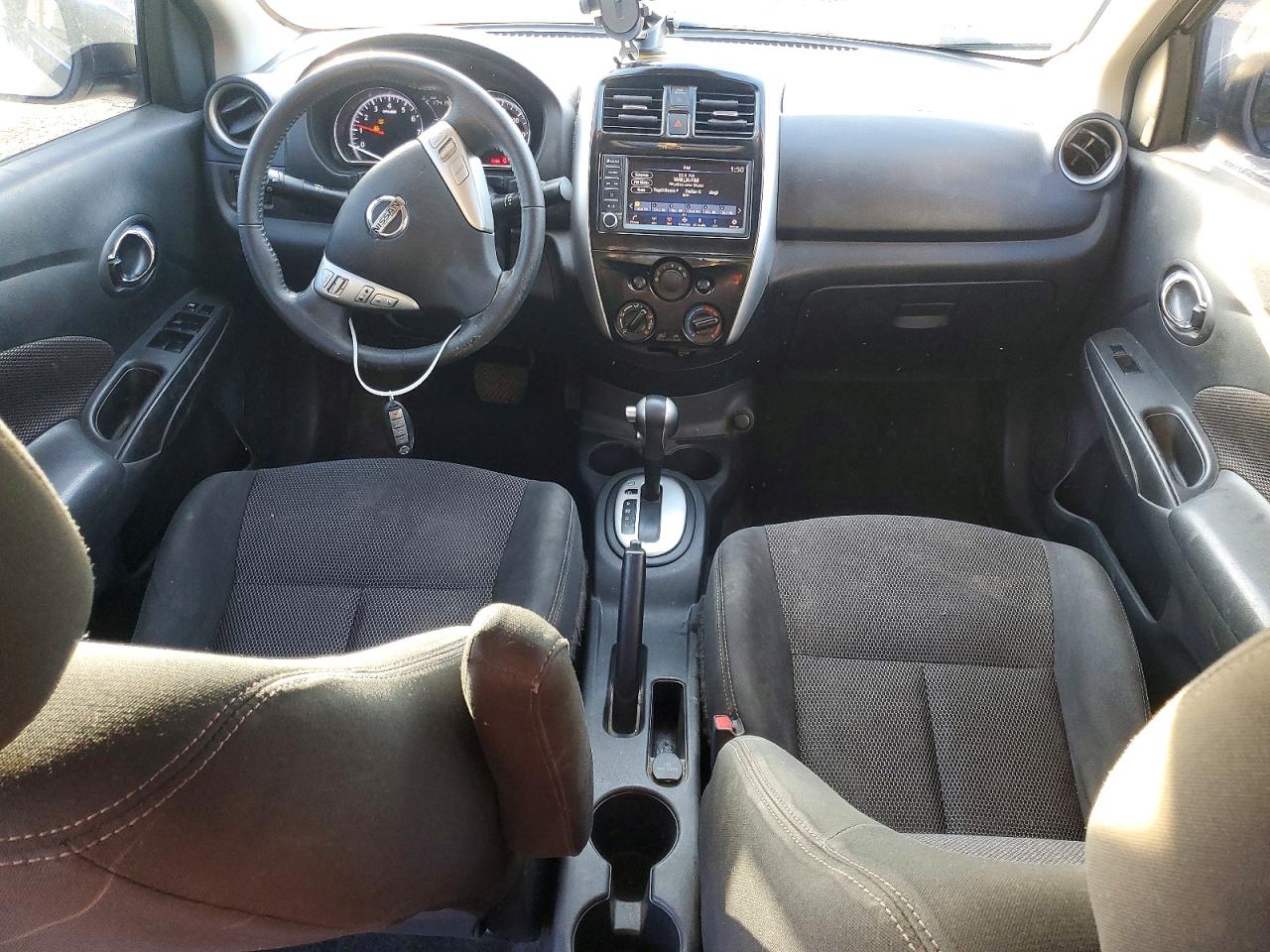 Nissan Versa Sv
