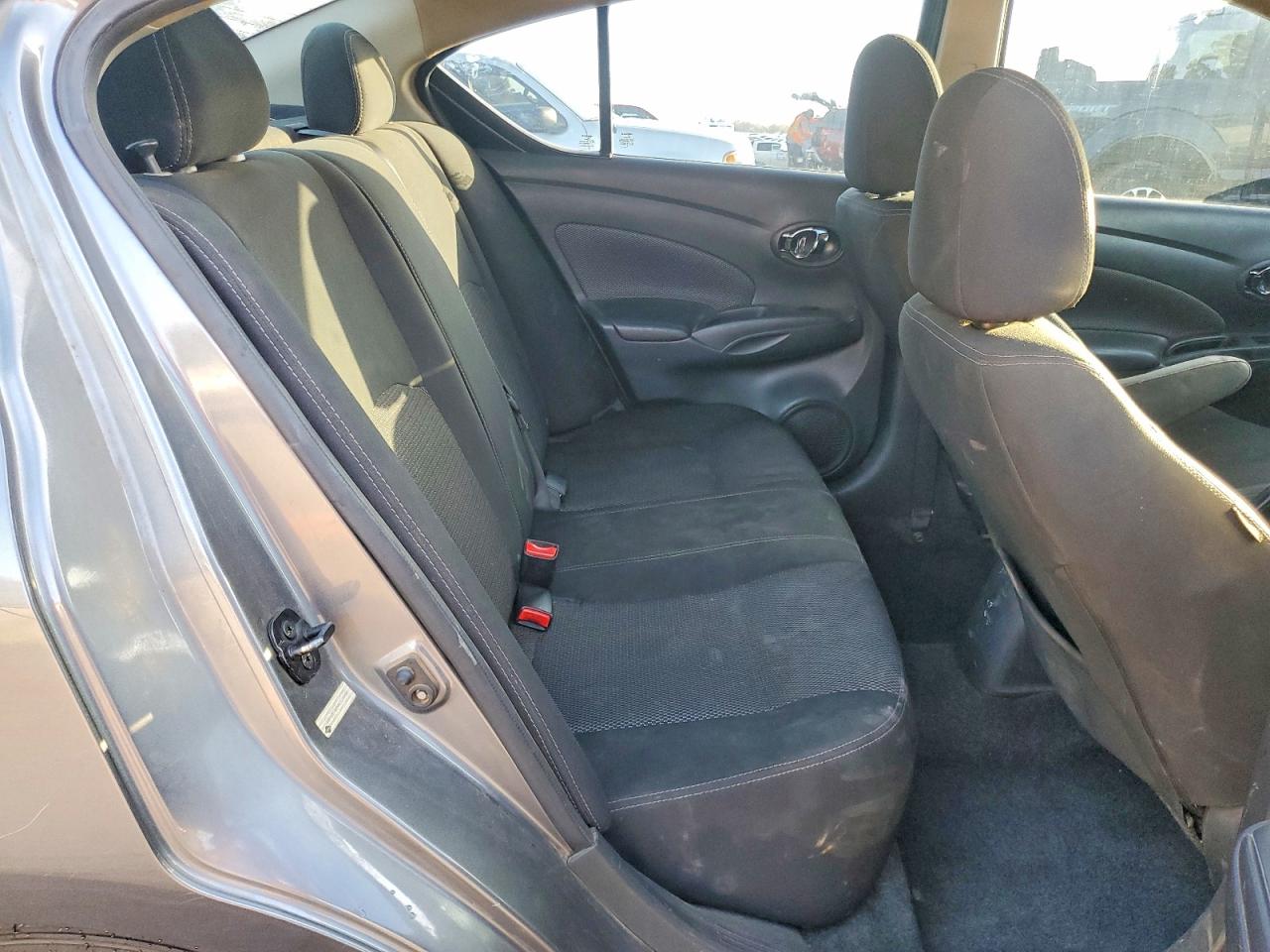 Nissan Versa Sv