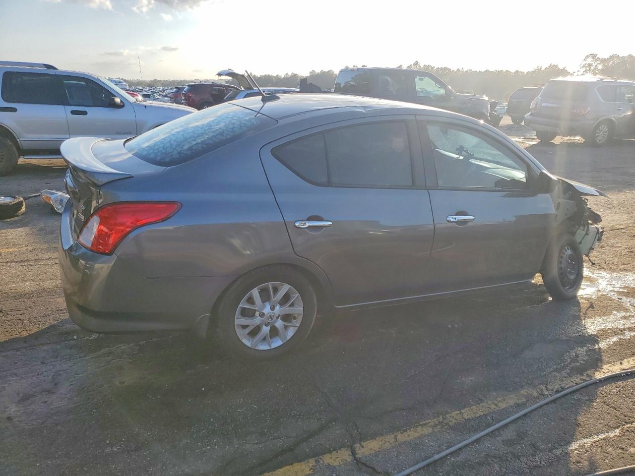 Nissan Versa Sv