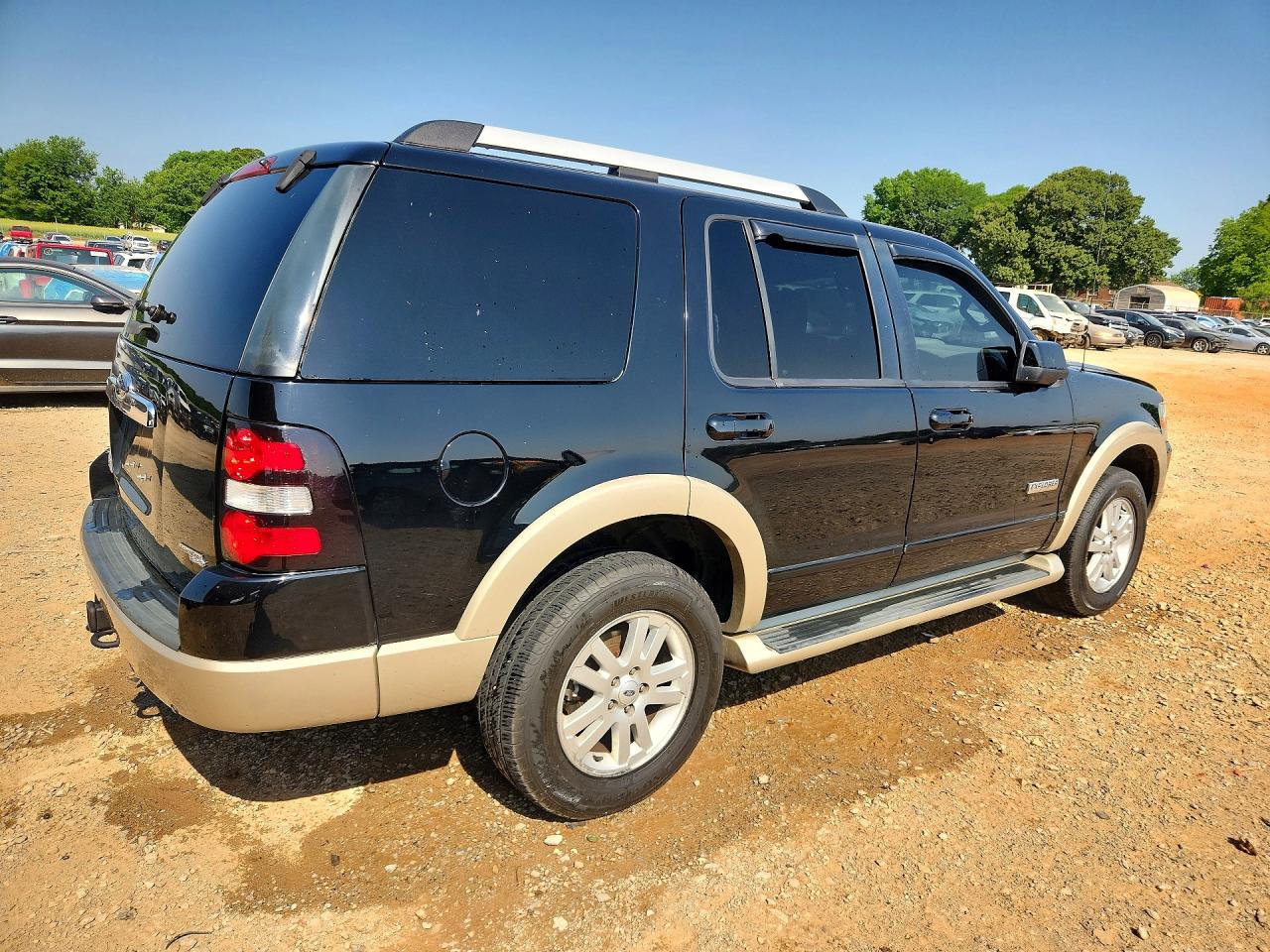 Ford Explorer Eddie Bauer