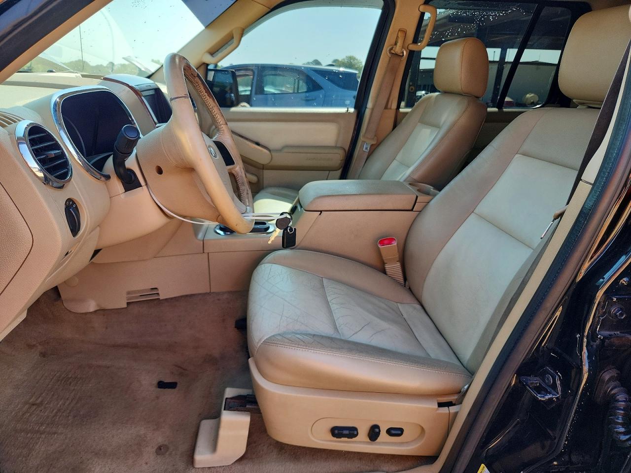 Ford Explorer Eddie Bauer