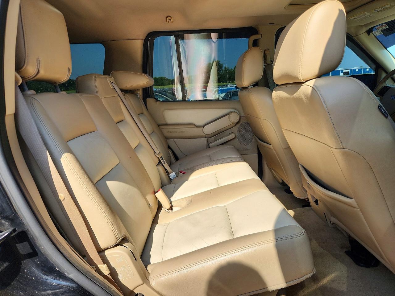 Ford Explorer Eddie Bauer