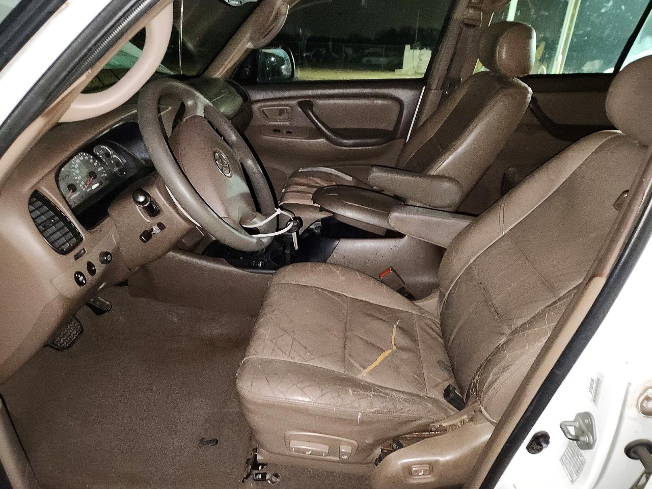 Toyota Sequoia Sr5