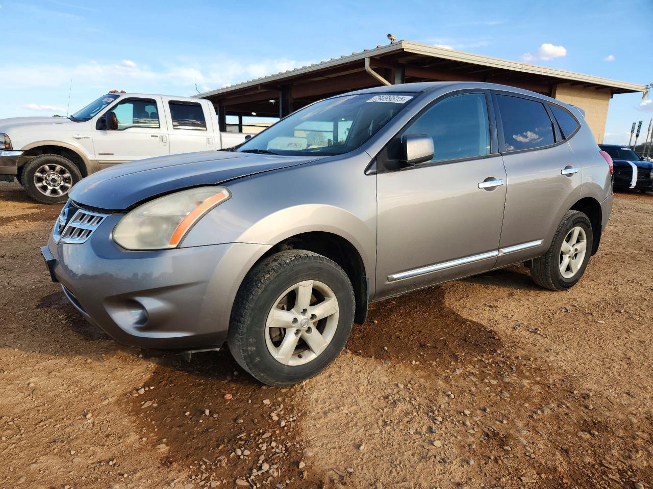 Salvage Nissan Rogue Image