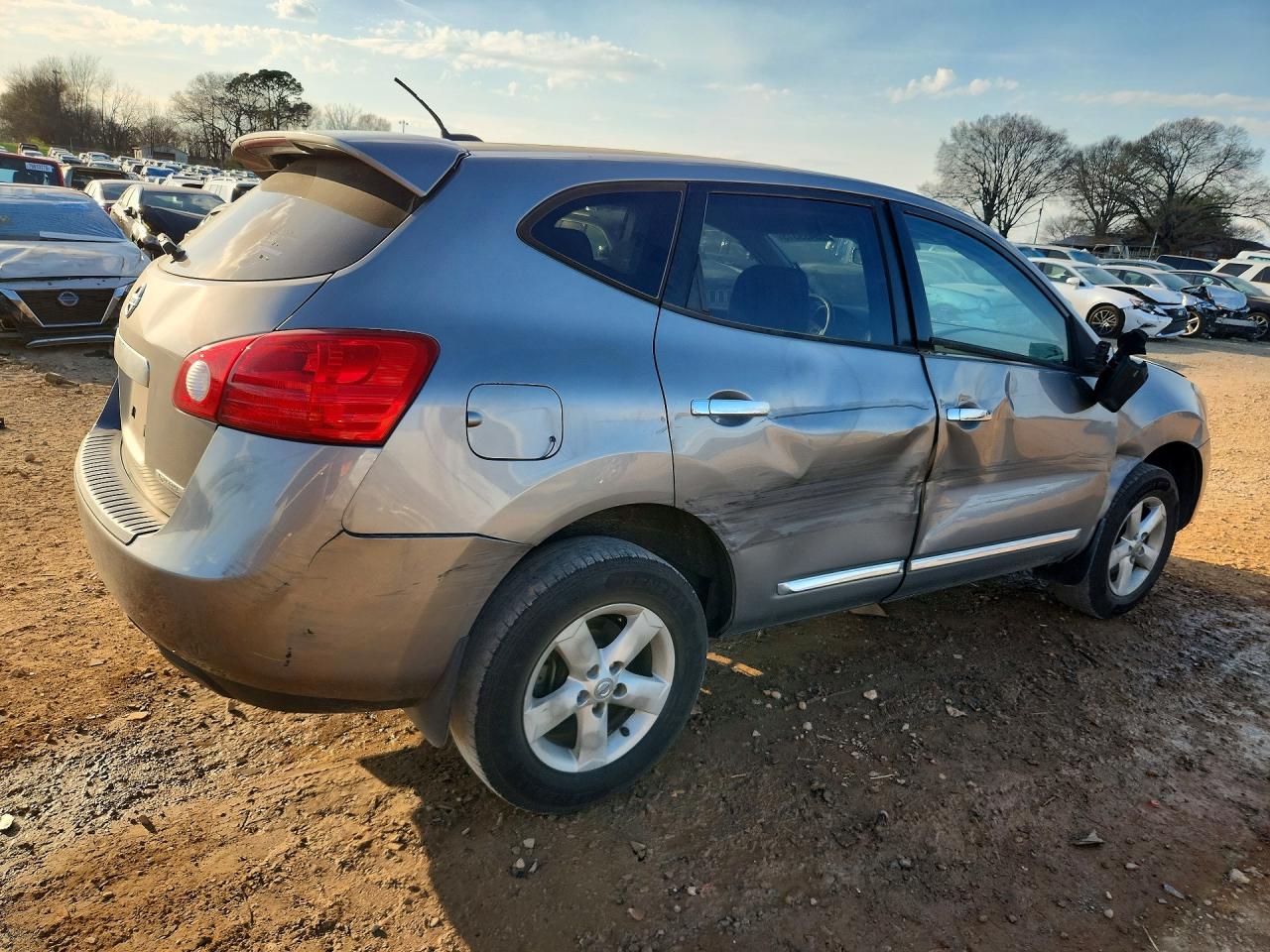 Nissan Rogue S