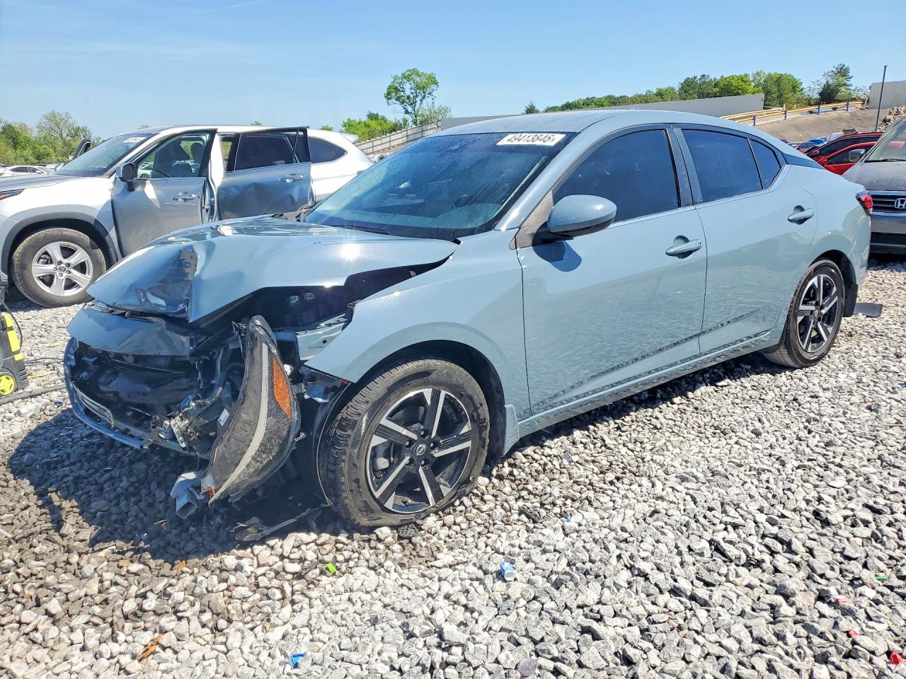 Salvage Nissan Sentra Image