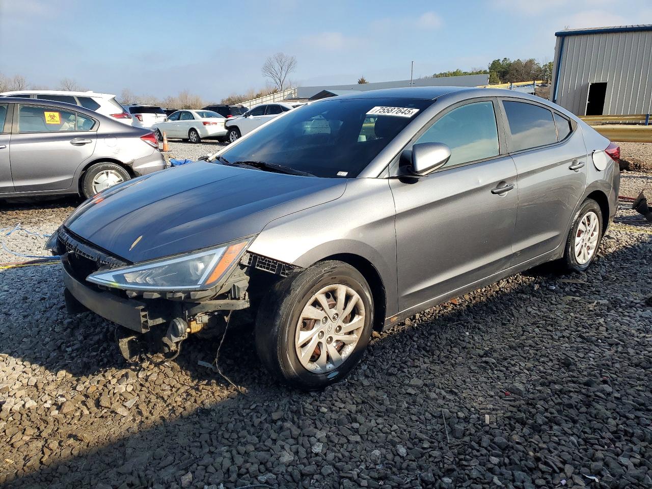 Salvage Hyundai ELANTRA Image