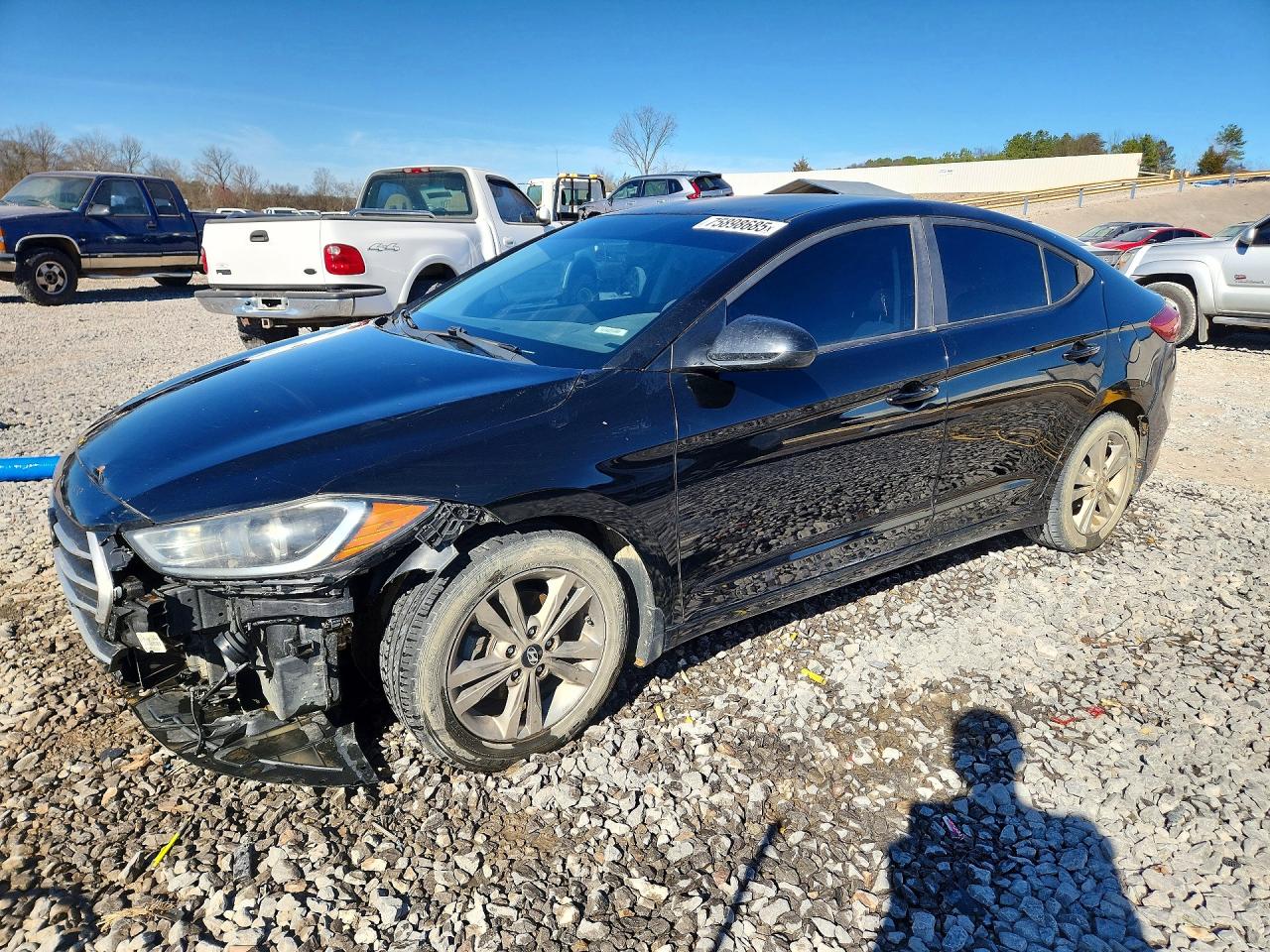 Salvage Hyundai ELANTRA Image