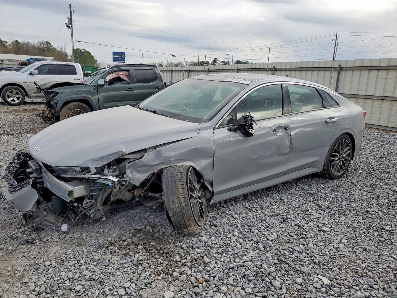 Salvage Kia K5 Image
