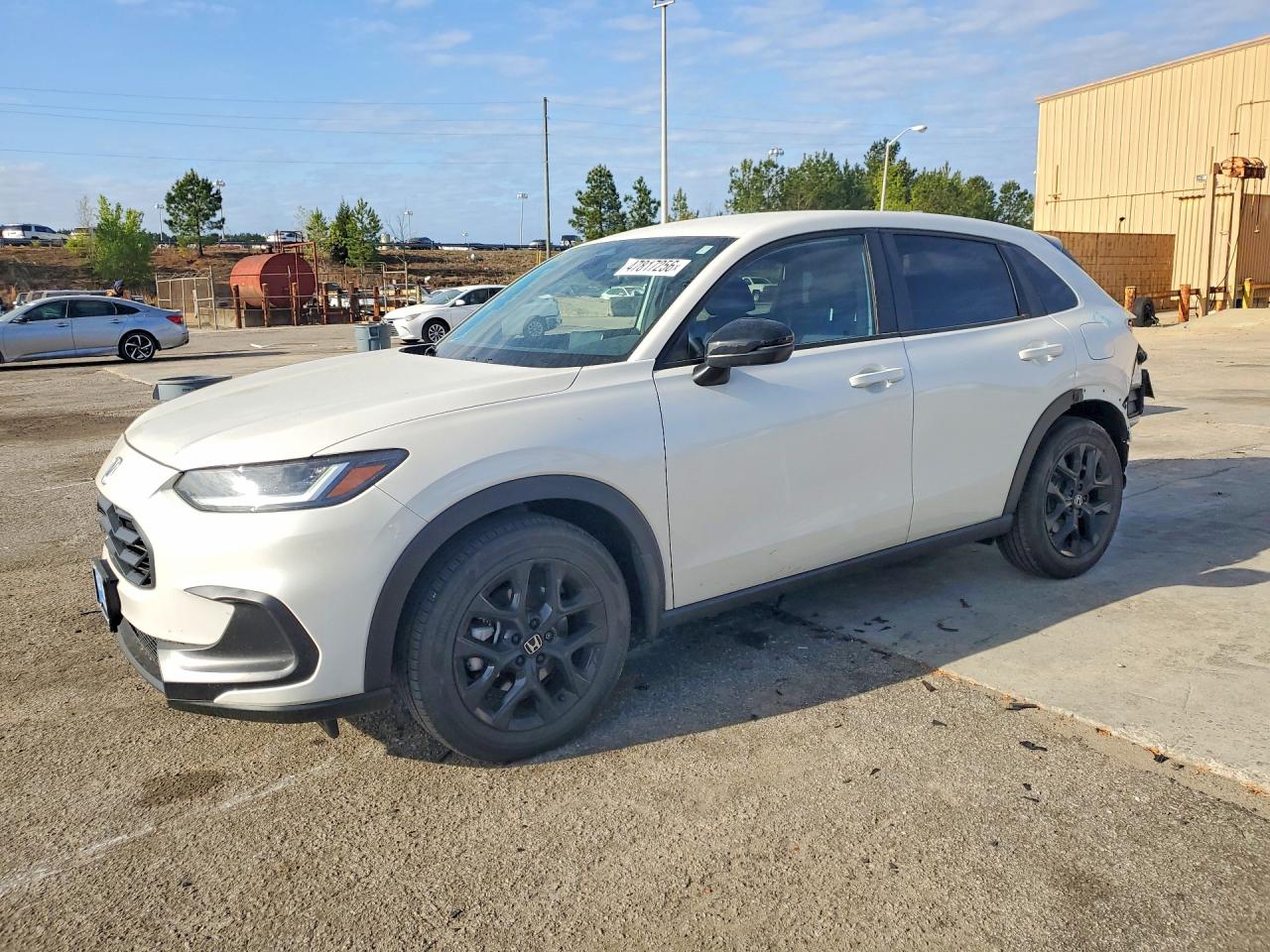 Salvage Honda HR-V Image