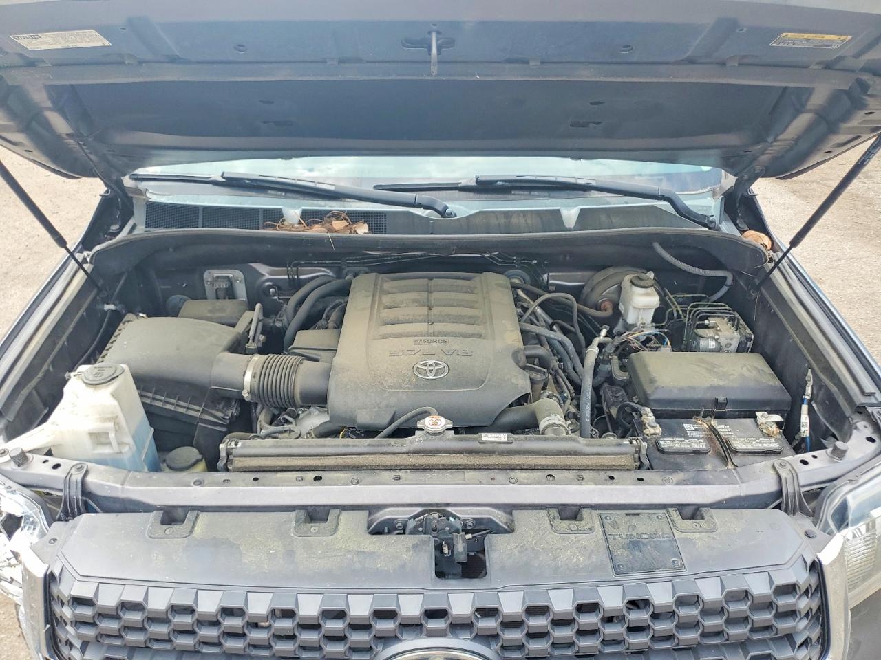 Toyota Tundra Crewmax Sr5