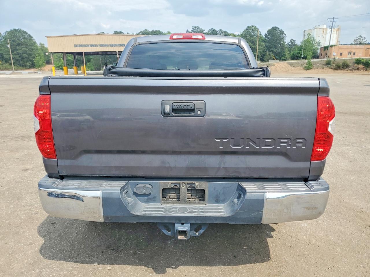 Toyota Tundra Crewmax Sr5