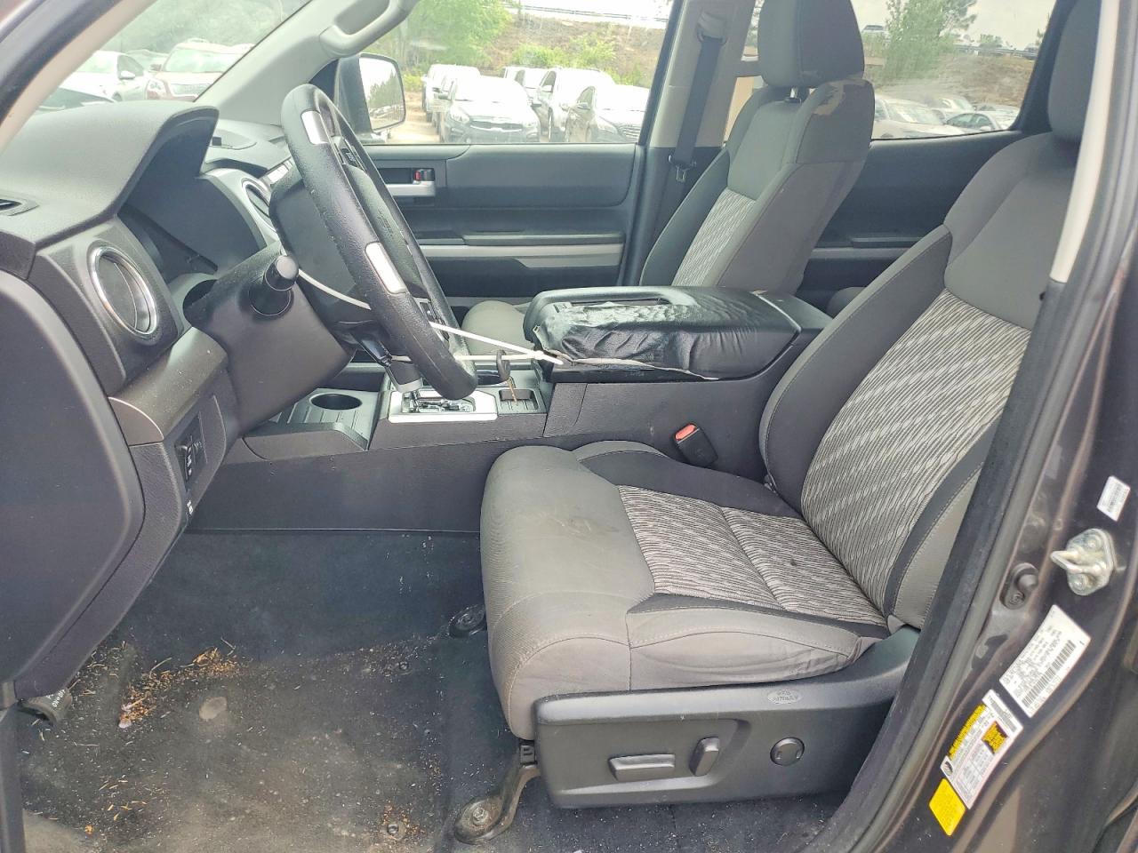 Toyota Tundra Crewmax Sr5