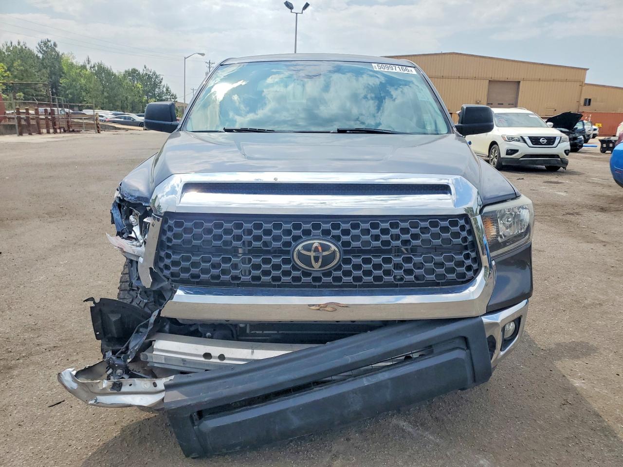 Toyota Tundra Crewmax Sr5