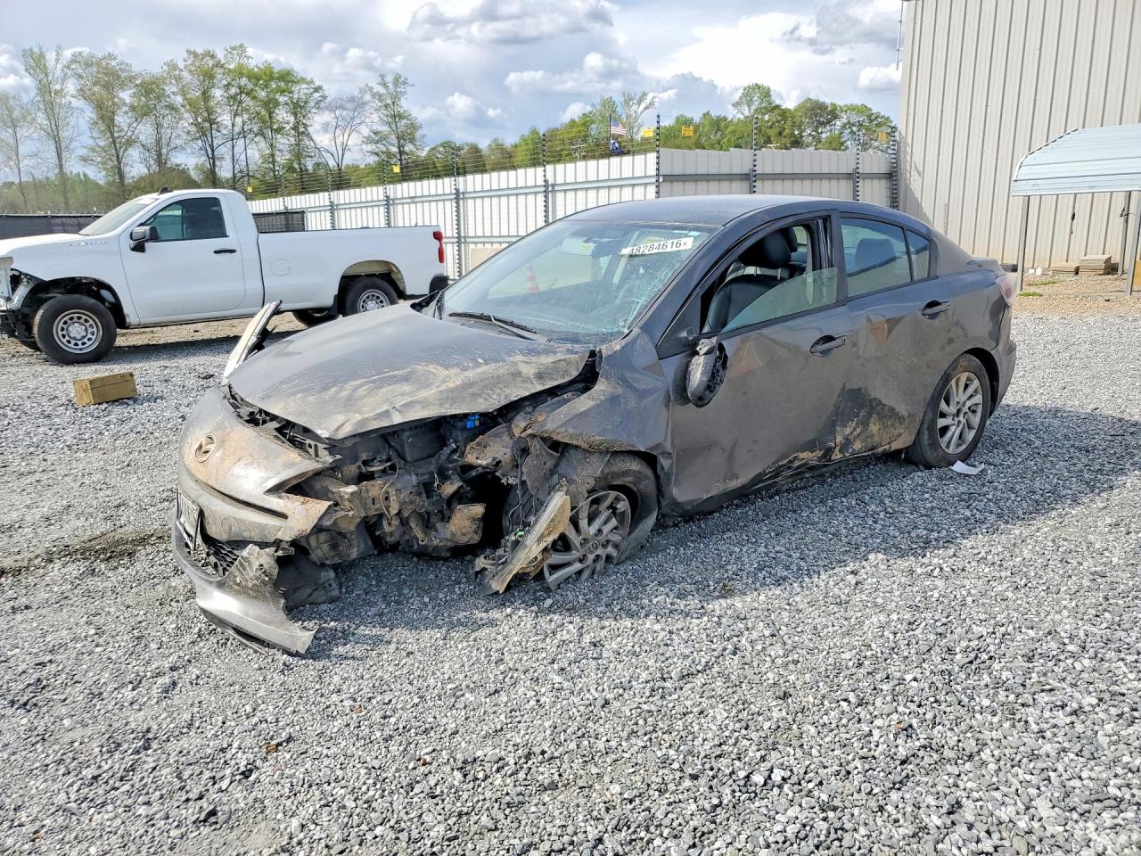Salvage Mazda 3 Image