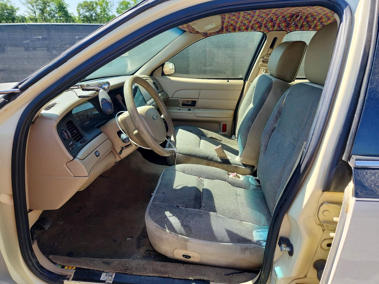 Ford Crown Vic Base