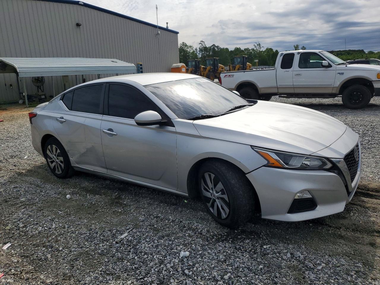 Nissan Altima S