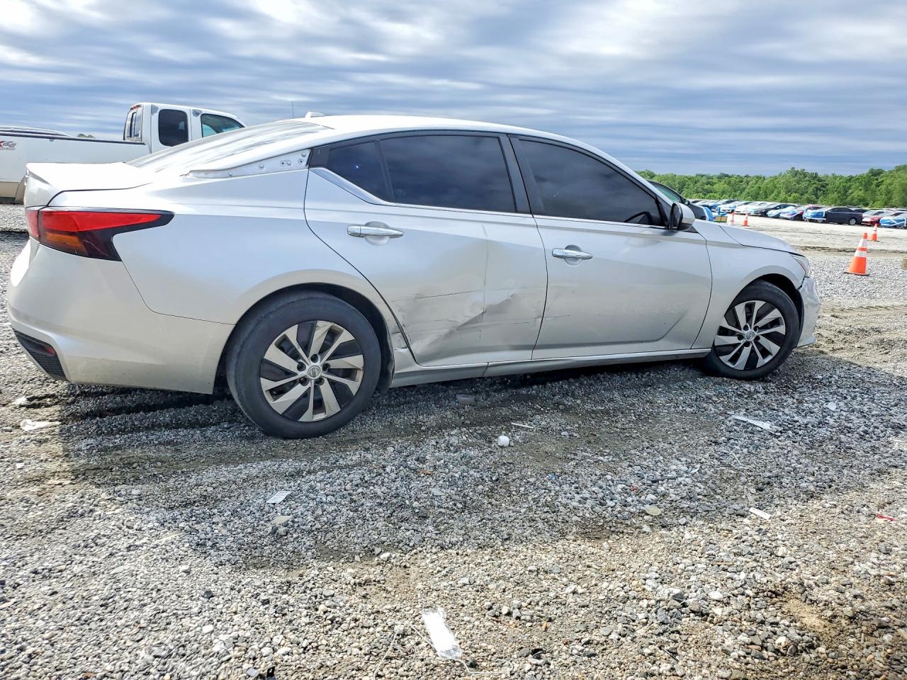 Nissan Altima S