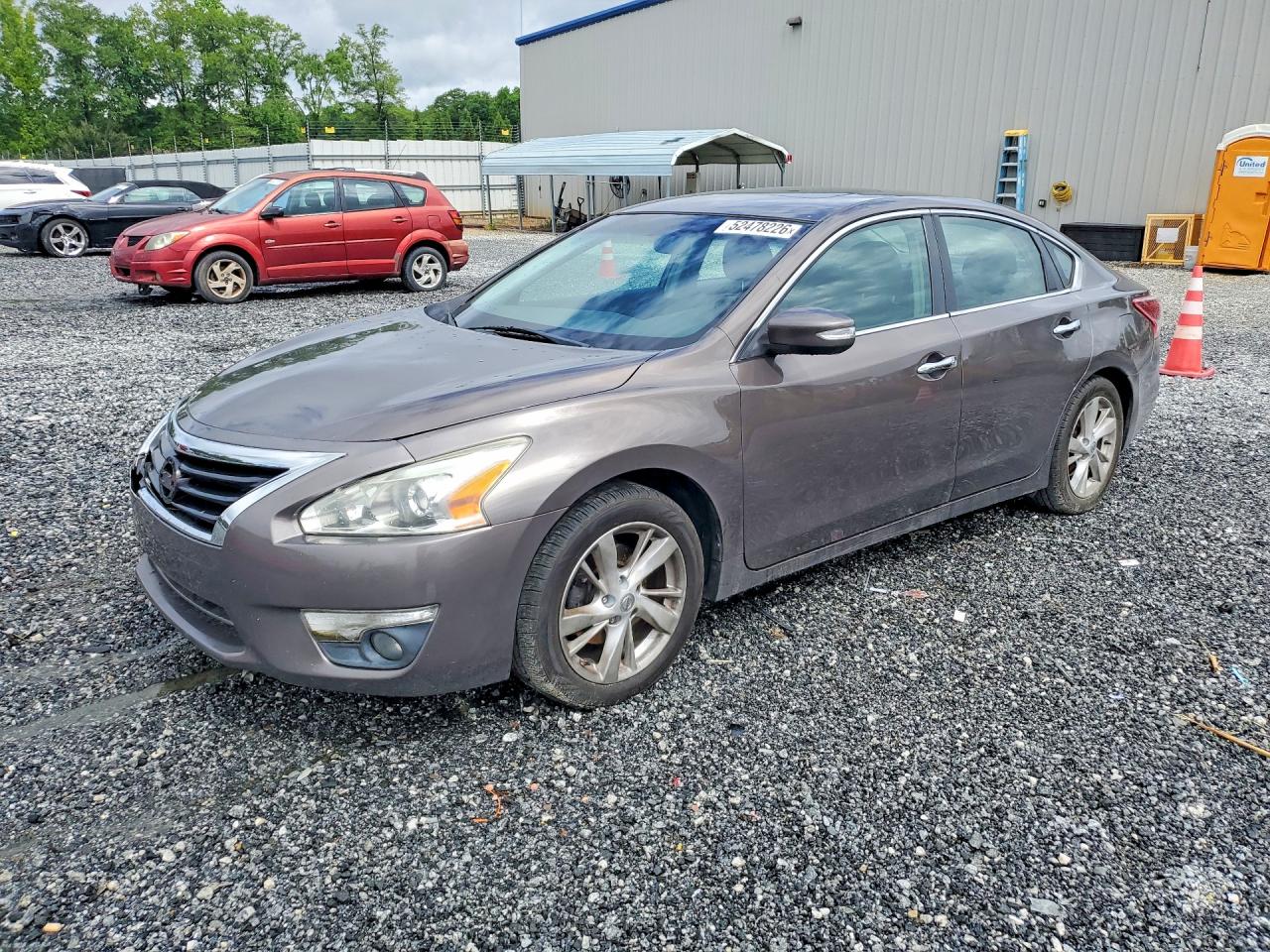 Salvage Nissan Altima Image