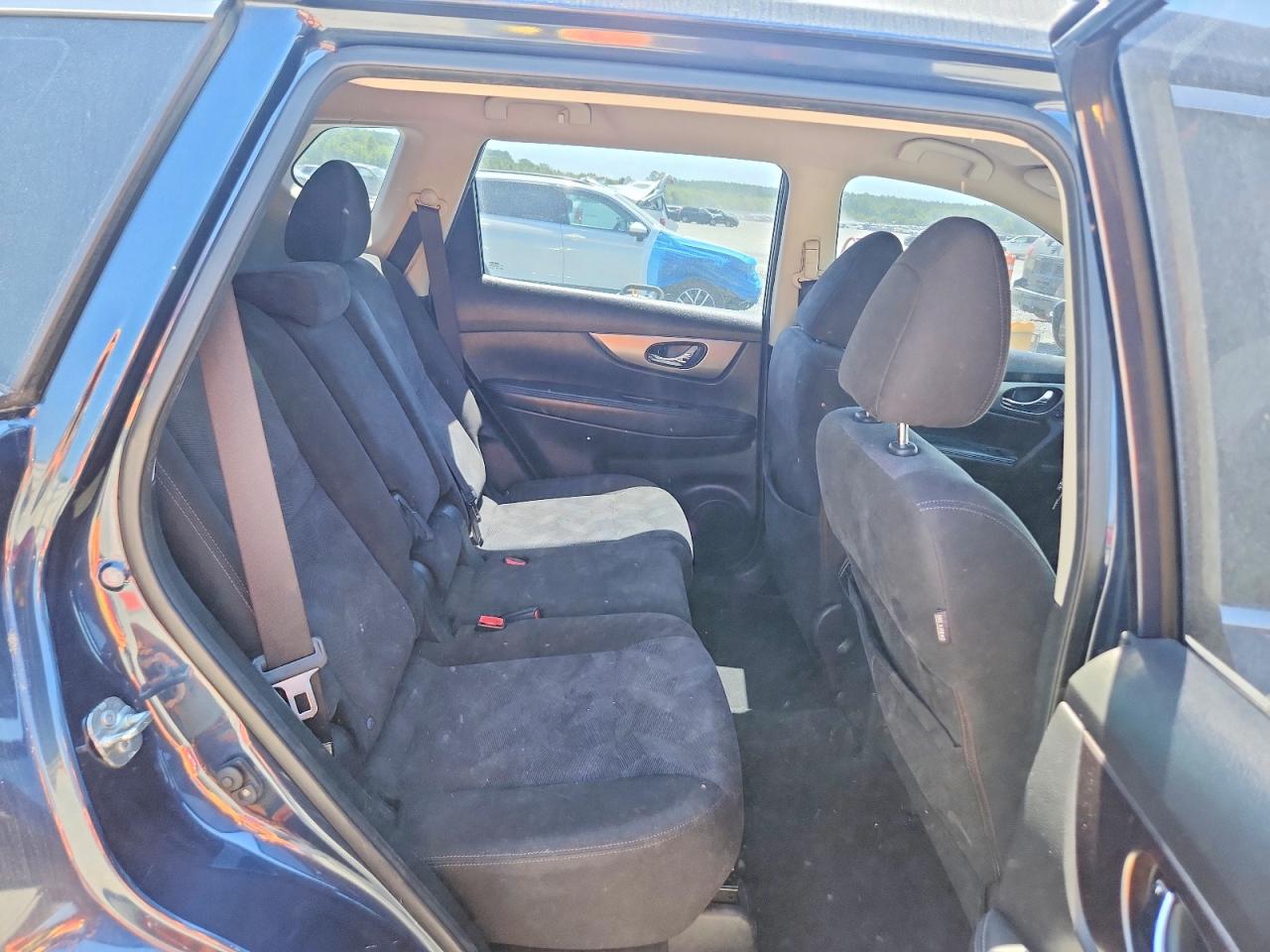 Nissan Rogue S