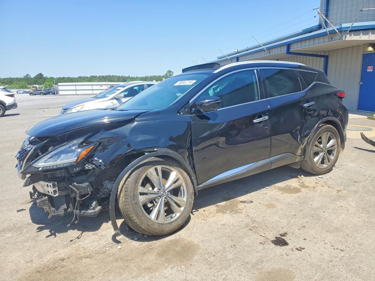 Salvage Nissan Murano Image