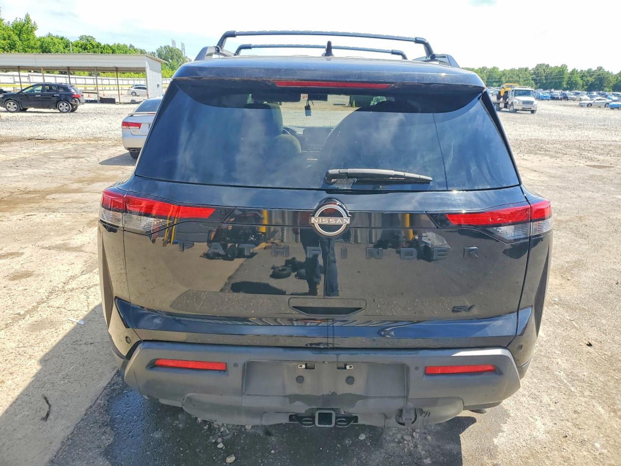 Nissan Pathfinder Sv