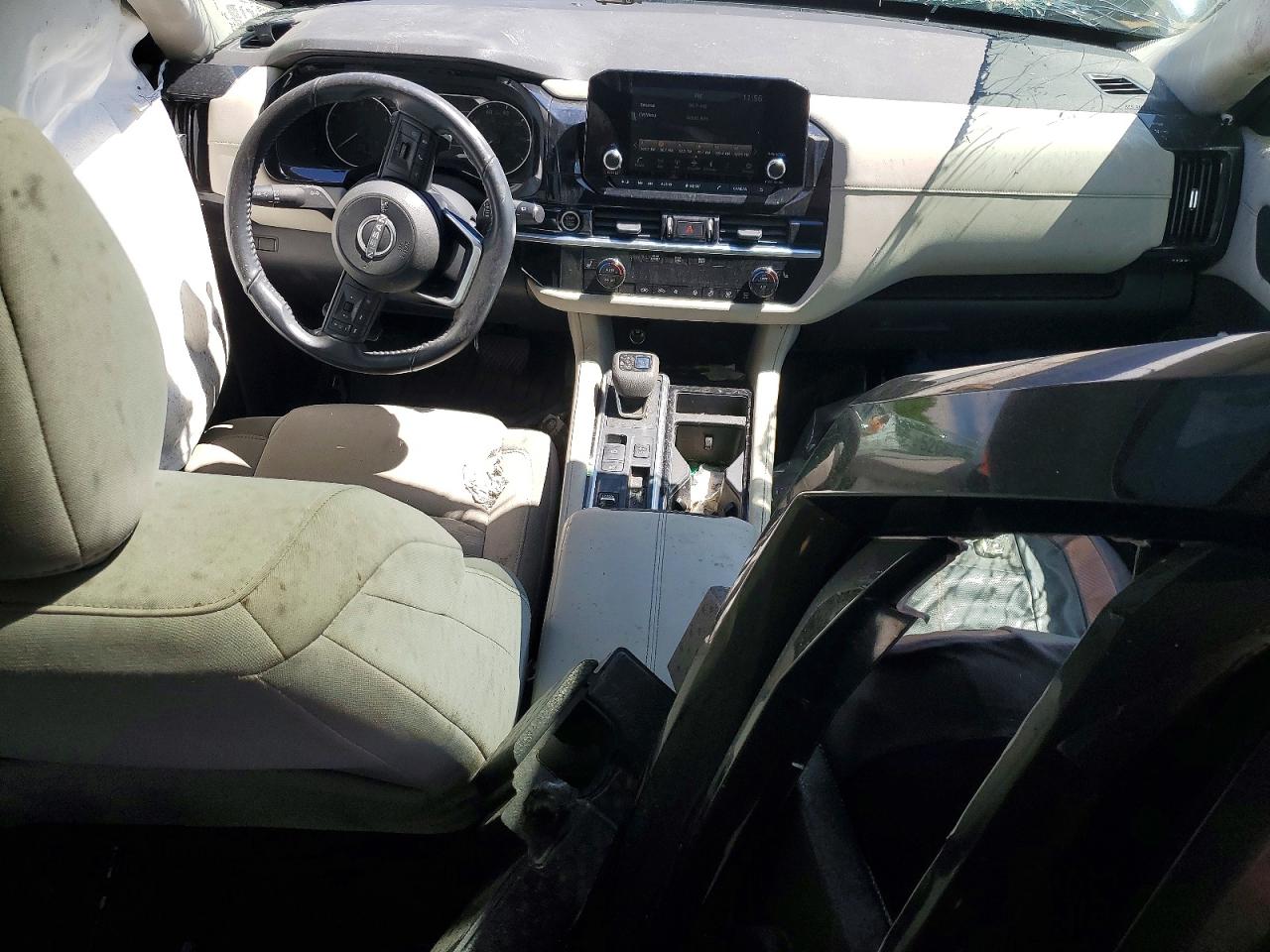 Nissan Pathfinder Sv