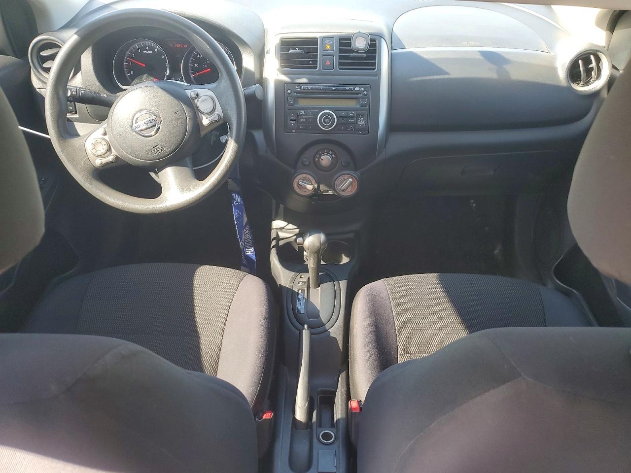 Nissan Versa 1.6 S