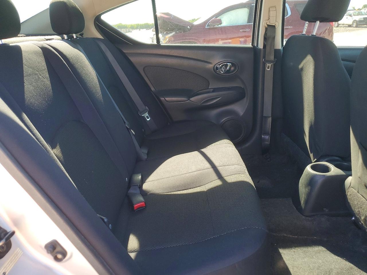 Nissan Versa 1.6 S