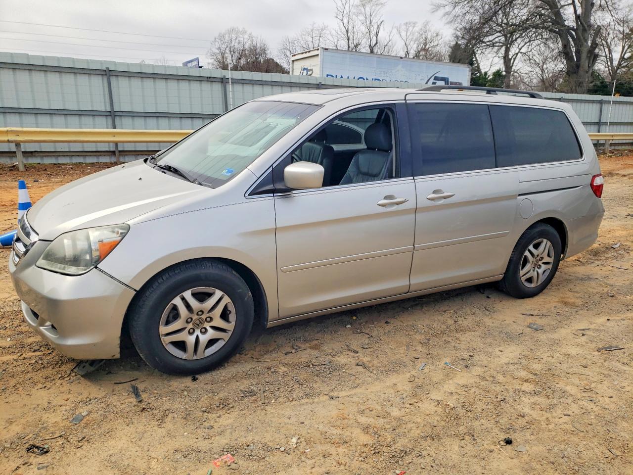 Salvage Honda Odyssey Image