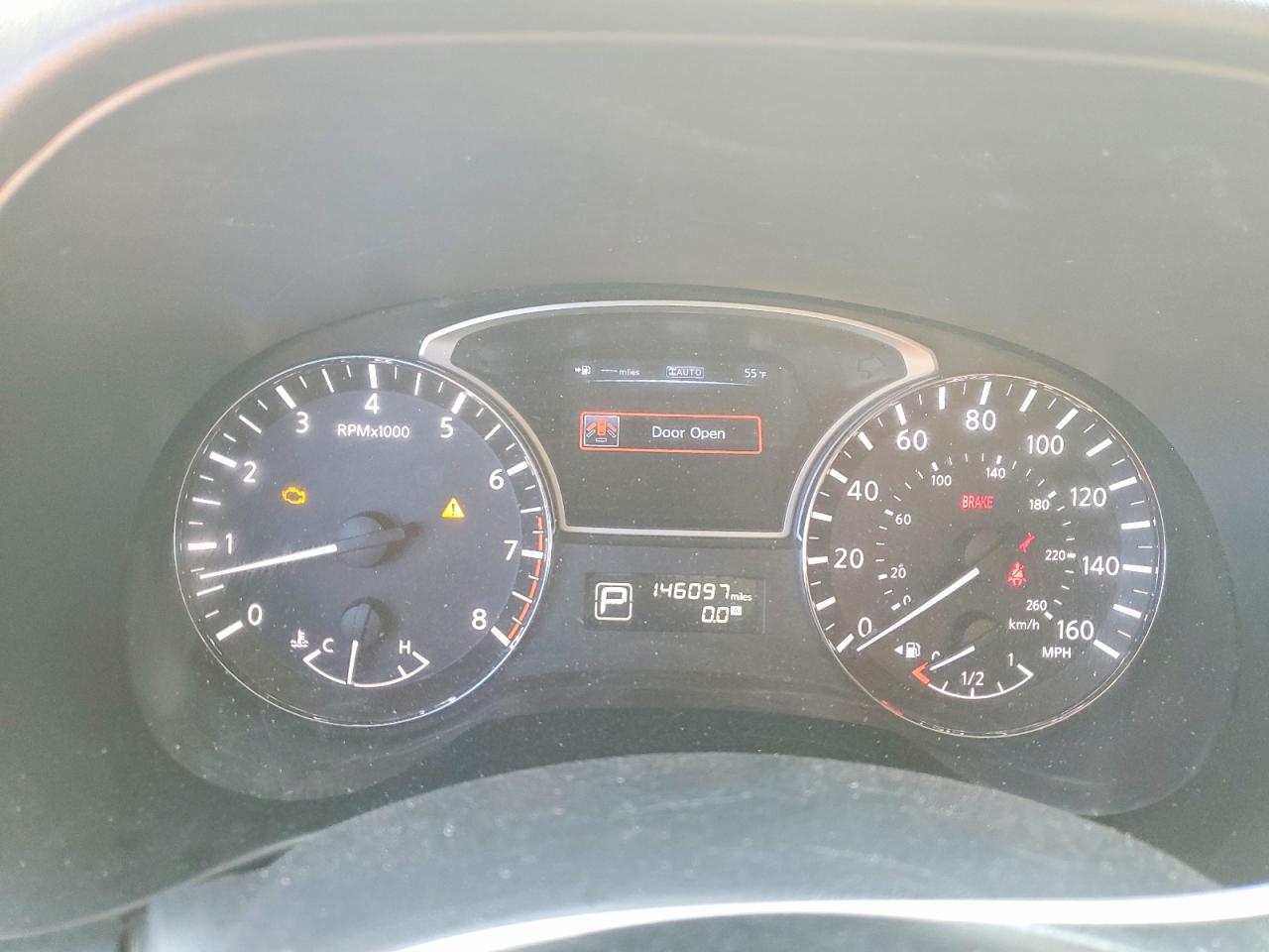 Nissan Pathfinder S
